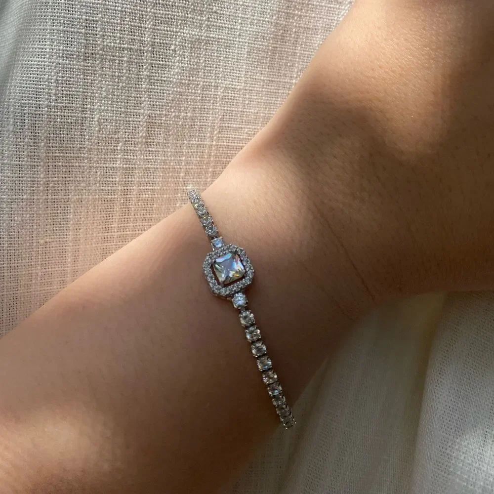 Cubic zirconia tennis bracelet